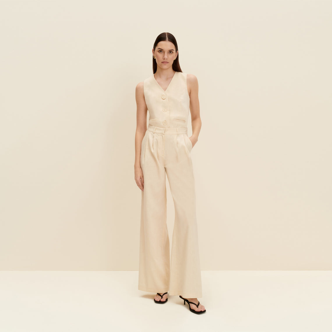 Tailored wide-leg pants in Sandy Beige