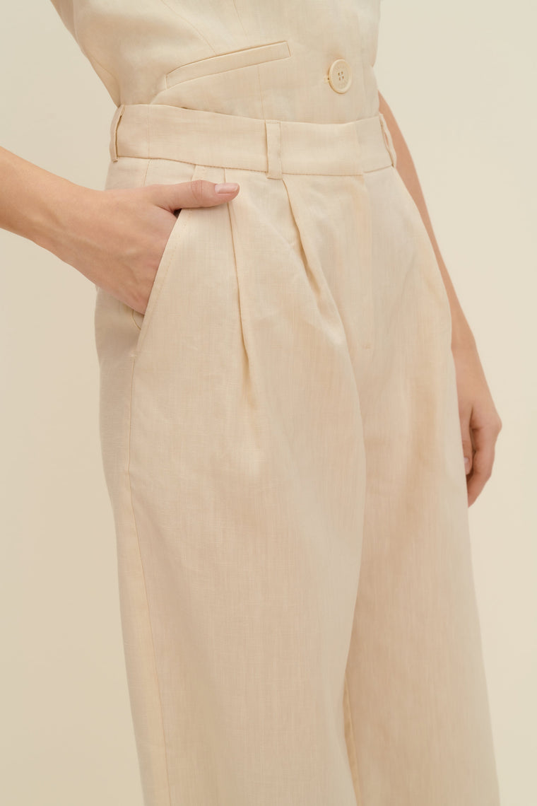 Tailored wide-leg pants in Sandy Beige